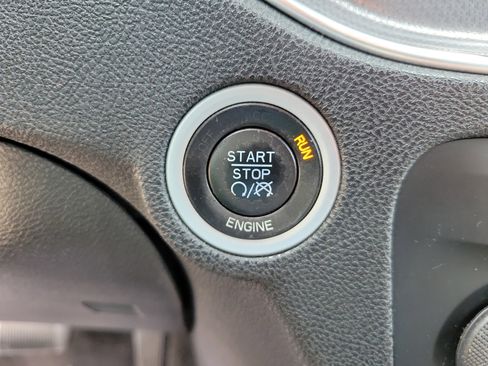 Used 2012 Dodge Charger SE image 13