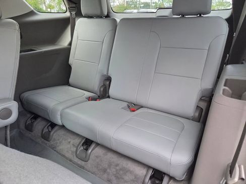 Used 2020 Chevrolet Traverse Premier FWD image 13
