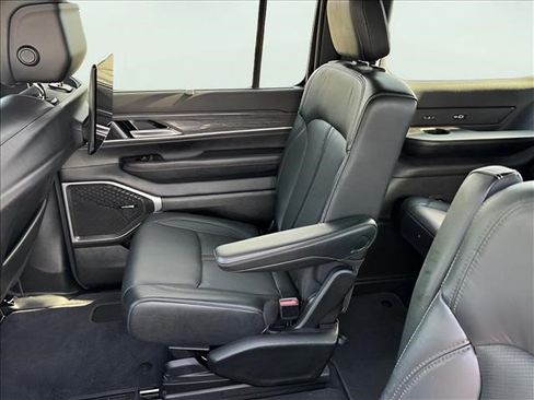 Used 2022 Jeep Wagoneer Series III w/ Convenience Group I AWD/4WD image 10