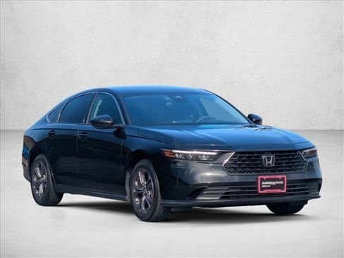 Used 2023 Honda Accord EX image 3