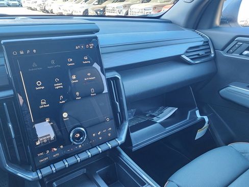 New 2026 GMC Acadia AT4 w/ Luxury Package image 37