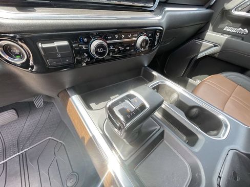 Used 2024 Chevrolet Silverado 1500 High Country AWD/4WD image 16