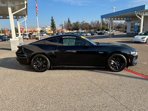 Used 2024 Ford Mustang GT image 4
