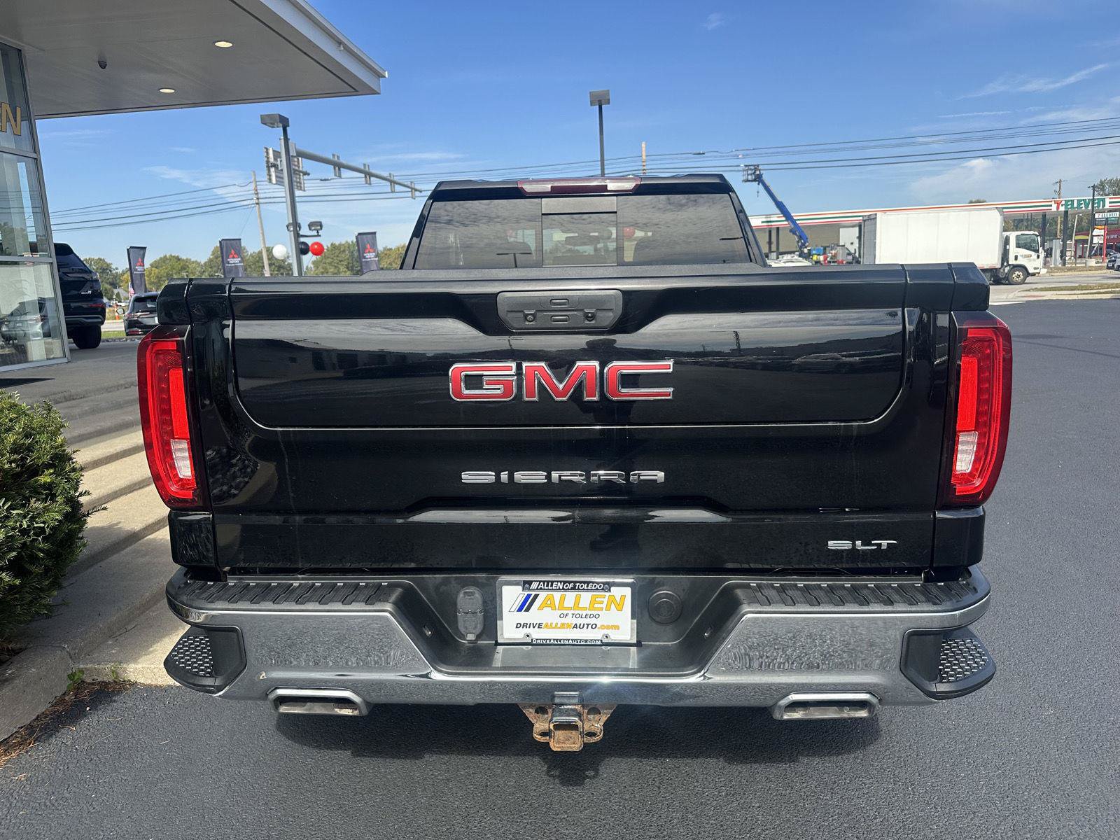 Used 2019 GMC Sierra 1500 SLT w/ SLT Premium Package AWD/4WD image 10