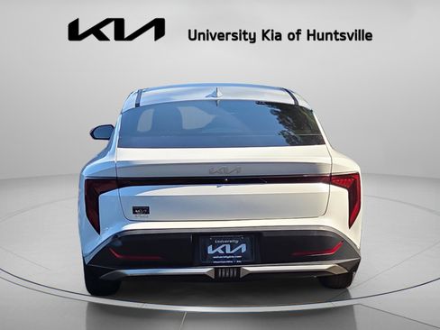 Used 2025 Kia K4 LXS FWD image 6