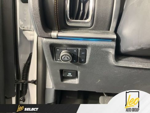 Used 2025 Ford Expedition Tremor AWD/4WD image 12