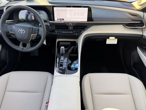 New 2026 Toyota Crown Limited image 4