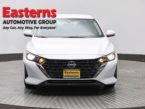 Used 2024 Nissan Sentra S FWD image 2