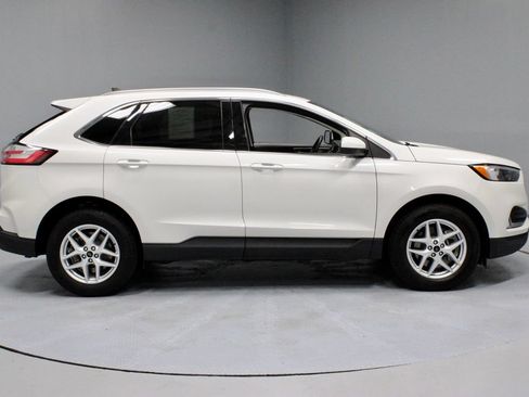 Certified 2023 Ford Edge SEL w/ Convenience Package AWD/4WD image 6