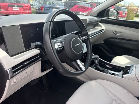 Used 2025 Hyundai Tucson SEL AWD/4WD image 14