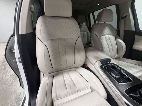 Used 2024 BMW X7 xDrive40i w/ Executive Package AWD/4WD image 32
