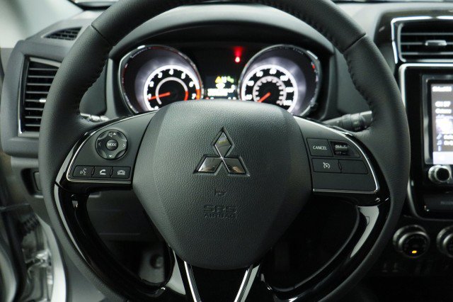 New 2027 Mitsubishi Outlander Sport SE FWD image 8