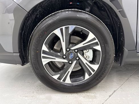 Used 2025 Subaru Crosstrek 2.0i Premium image 9