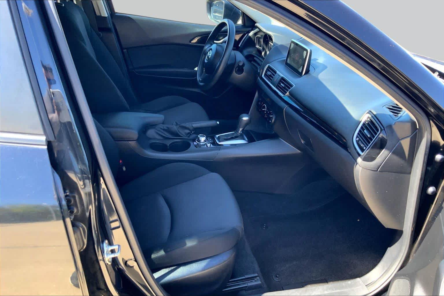 Used 2016 MAZDA MAZDA3 i Sport FWD image 9
