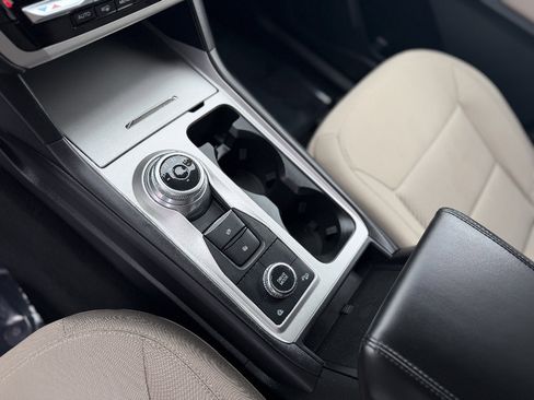 Certified 2023 Ford Explorer XLT w/ Class IV Trailer Tow Package image 15