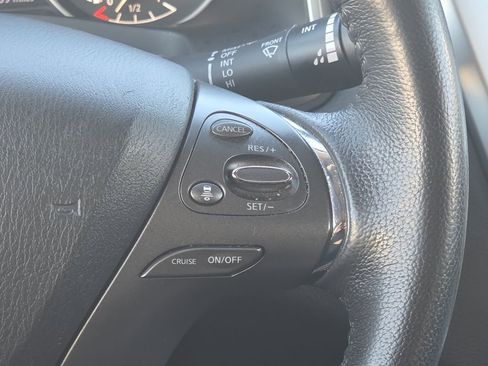 Used 2021 Nissan Murano SV image 17