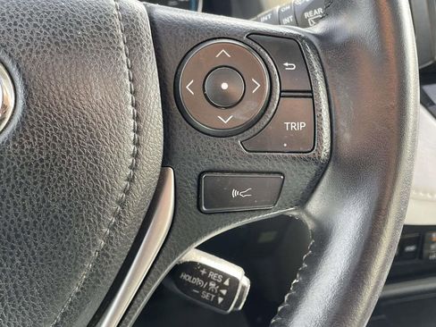 Used 2017 Toyota RAV4 Limited image 12