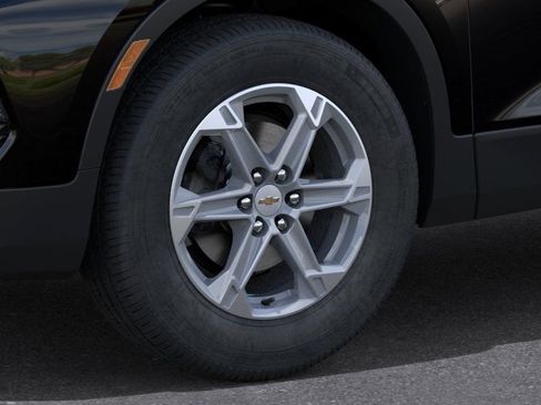 New 2024 Chevrolet Blazer LT w/ Driver Confidence Package FWD image 9