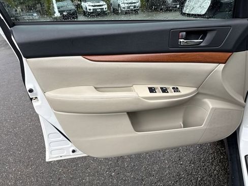 Used 2014 Subaru Outback 3.6R Limited AWD/4WD image 23