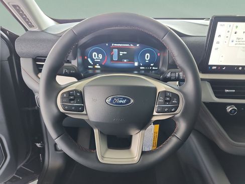 New 2026 Ford Explorer Active RWD image 10