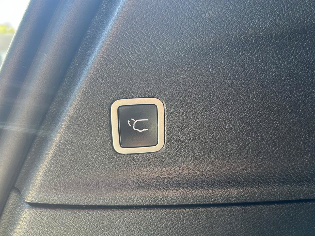 Used 2019 Chrysler Pacifica Touring-L w/ Advanced Safetytec Group FWD image 28