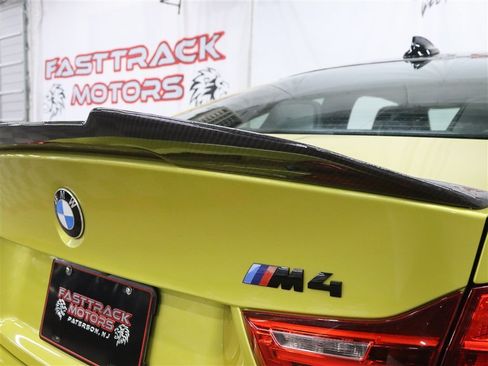 Used 2017 BMW M4 Coupe RWD image 13