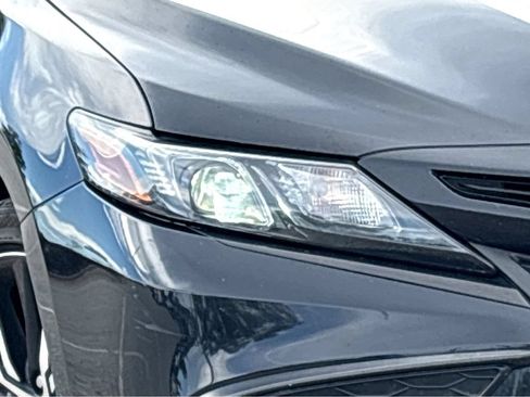 Used 2023 Toyota Camry SE FWD image 19