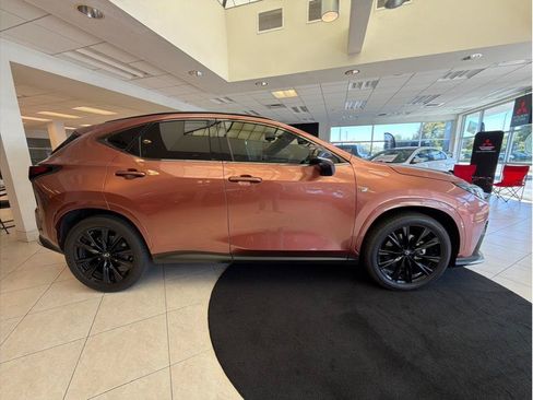 Used 2025 Lexus NX 350 F Sport AWD/4WD image 4