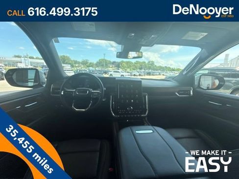 Used 2025 GMC Yukon Denali AWD/4WD image 33