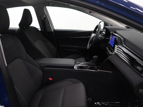 Used 2025 Toyota Camry LE image 10