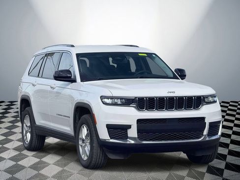 Used 2023 Jeep Grand Cherokee L Laredo AWD/4WD image 4