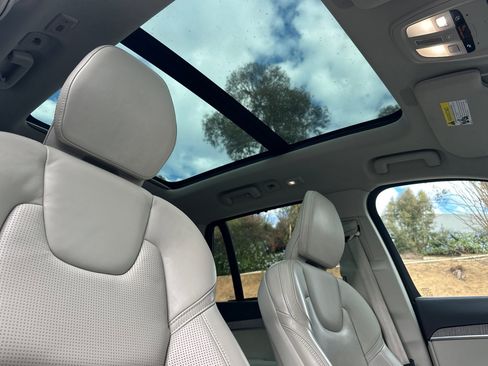 Certified 2023 Volvo XC90 T8 Ultimate image 21