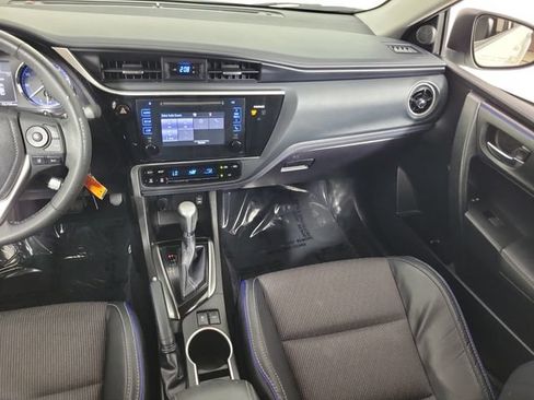 Used 2017 Toyota Corolla SE FWD image 17