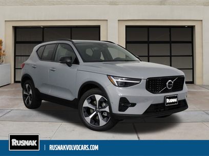 New 2026 Volvo XC40 B5 Plus w/ Protection Package Premier