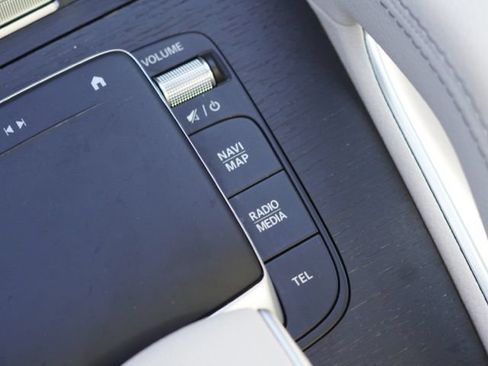 Used 2022 Mercedes-Benz GLS 450 4MATIC image 37