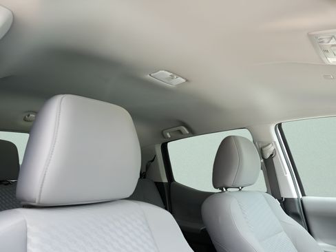 Used 2023 Toyota Tacoma SR AWD/4WD image 12