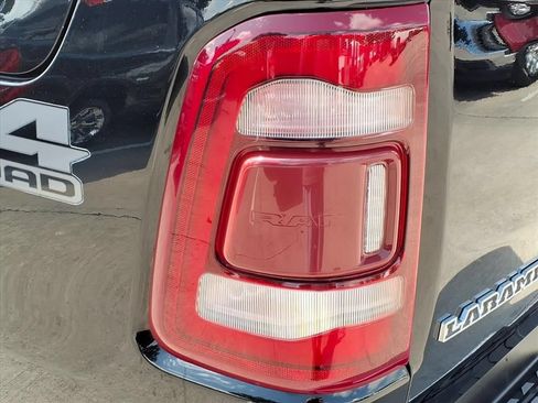 Used 2023 RAM 1500 Laramie AWD/4WD image 12