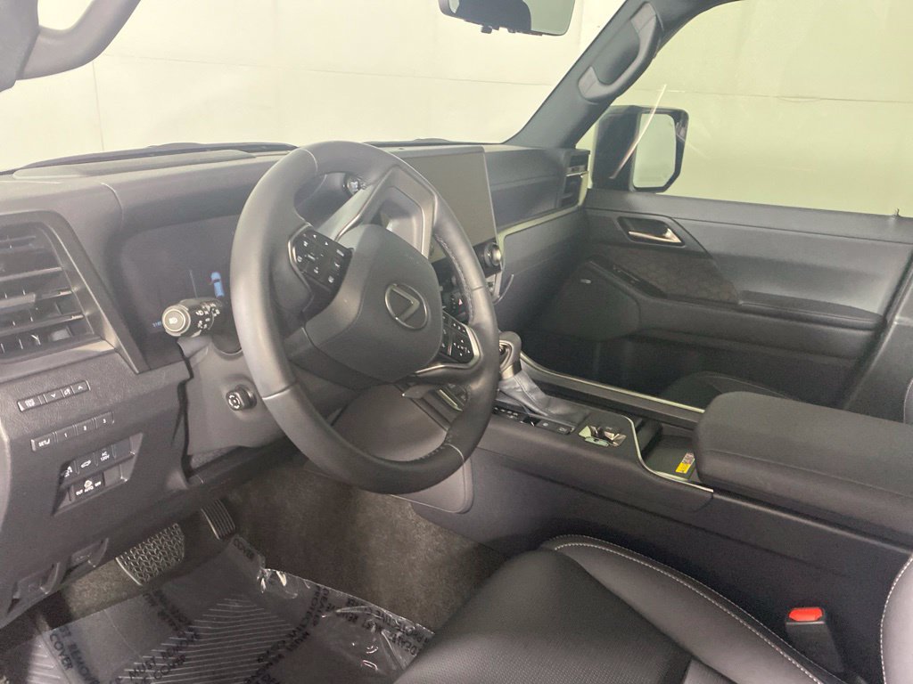 Certified 2026 Lexus GX 550 w/ Accessory Package (2T) AWD/4WD image 12