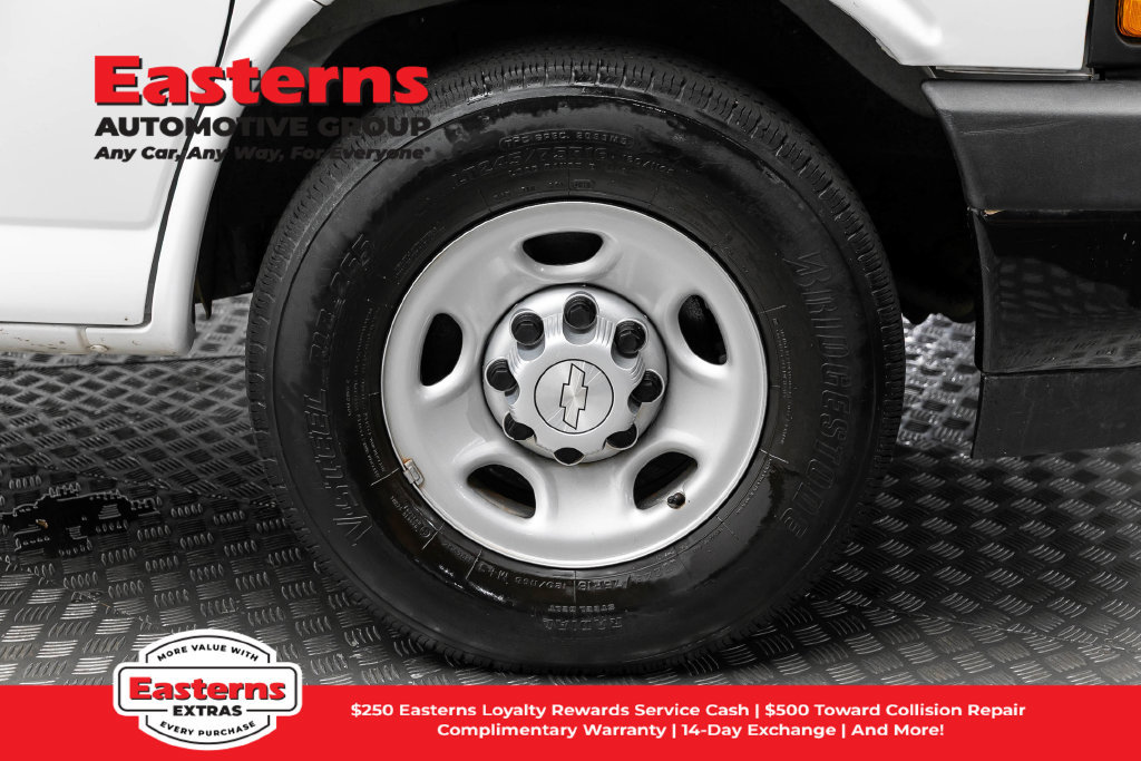 Used 2019 Chevrolet Express 2500 Extended RWD image 28