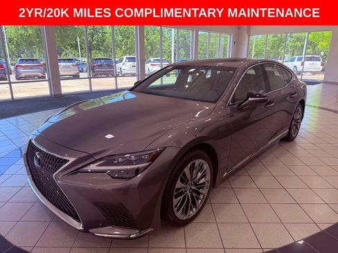 Used 2023 Lexus LS 500 w/ Accessory Package (Z2) RWD image 3