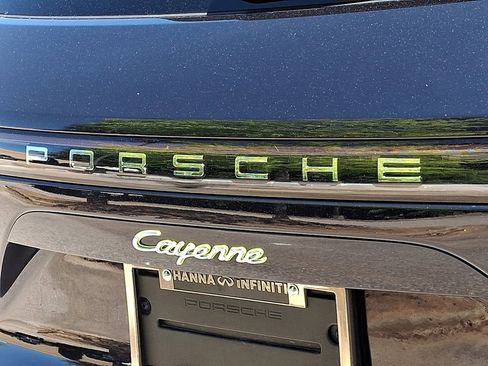 Used 2021 Porsche Cayenne E-Hybrid AWD/4WD image 32