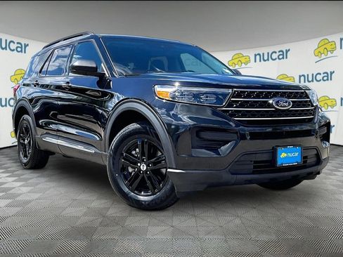 Used 2023 Ford Explorer XLT AWD/4WD image 1