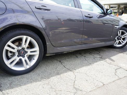 Used 2008 Pontiac G8 Sedan 4D w/ Comfort And Sound Package image 7