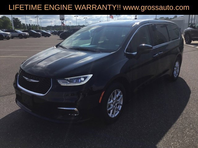 Certified 2024 Chrysler Pacifica Touring-L FWD image 4