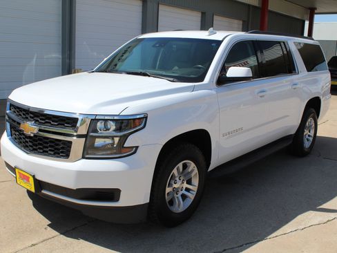 Used 2019 Chevrolet Suburban LT AWD/4WD image 58