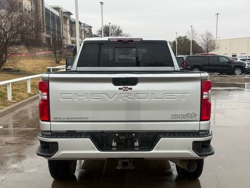 Used 2023 Chevrolet Silverado 2500 High Country w/ Technology Package image 5