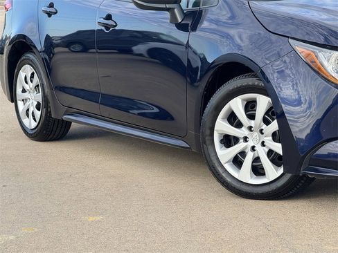 Used 2025 Toyota Corolla LE image 7