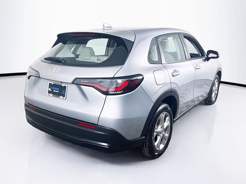 Used 2025 Honda HR-V LX image 9