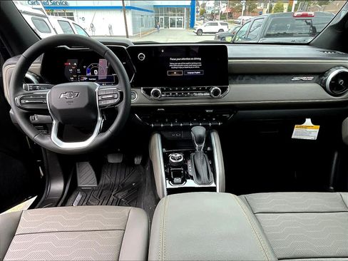 New 2026 Chevrolet Colorado ZR2 w/ Technology Package image 12