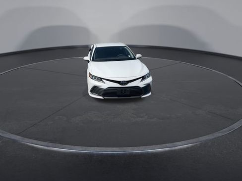 Used 2023 Toyota Camry LE image 5